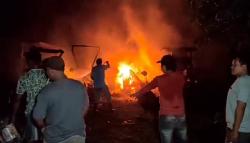 4 Traktor Besar di Indramayu Terbakar Hebat, Pemilik Rugi Rp2 Miliar<