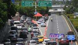 Penampakan Tol Dalam Kota Menuju Tol Cikampek Ditutup
