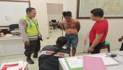 Curi Motor di Pantai Karanghawu Sukabumi, Pria Ini Nyaris Tewas Dihajar Massa<