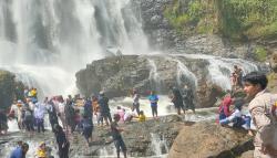Dikenal dengan Niagaranya Cianjur, Curug Cikondang Jadi Tujuan Wisata Libur Lebaran<