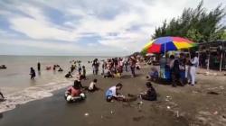 Libur Lebaran, Ribuan Wisatawan Serbu Pantai Randusanga Indah di Brebes