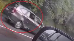 Tabrakan Beruntun Terjadi di Km 72 Tol Cipularang, 2 Minibus Ringsek