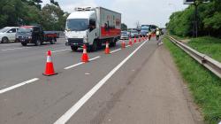 Polisi Berlakukan Contraflow di Tol Japek, Arus Balik Pemudik Arah Jakarta Merayap<