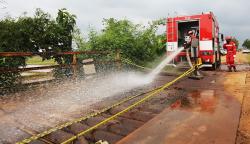 Pipa Minyak Milik Pertamina Bocor di Desa Cikedung Indramayu<