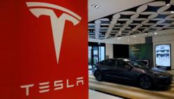 Tesla Tarik 360.000 Mobil Listrik gara-gara Kesalahan Software