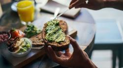 Konsumsi Makanan Tak Terkontrol saat Lebaran, Ahli Gizi Ingatkan Risiko Penyakit Metabolik