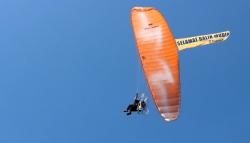 Tim Paralayang Urai Kemacetan di Jalur Selatan Jabar, Lalu Lintas 2 Kali Buka Tutup