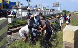 Terobos Palang Pintu Pelintasan, Ibu di Brebes Ini Tewas Terseret Kereta Api