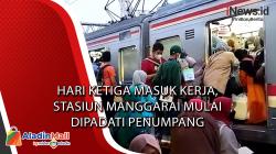 Hari Ketiga Masuk Kerja, Stasiun Manggarai Mulai Dipadati Penumpang