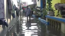 Ratusan Rumah di Pekalongan Terendam Banjir, Warga Enggan Mengungsi 