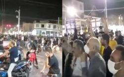 Harga Sembako Meroket, Demonstran Turun ke Jalan Mencaci Pemerintah <