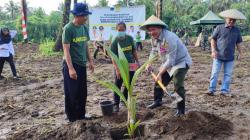 Kementan Dorong Petani Sulut Terus Budidayakan Kelapa, Bantuan Rp21,93 Miliar Dikucurkan<