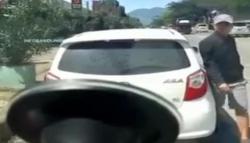 Viral Sopir Ekspedisi Dipaksa Beli Stiker Rp200.000 untuk Keamanan, Netizen: Laporkan!<