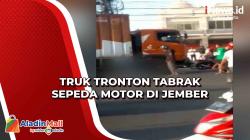 Truk Tronton Tabrak Sepeda Motor di Jember