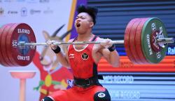 Lifter Indonesia Rahmat Erwin Abdullah Pecahkan Rekor SEA Games