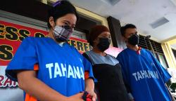 Tampang Ayah Kandung, Ibu Tiri dan Nenek Tiri Penganiaya Anak 5 Tahun hingga Tewas