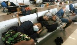 Akses ke Terminal Pelabuhan Tanjung Emas Putus akibat Banjir Rob, Penumpang Kapal Telantar