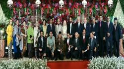 Acara Pernikahan Ketua MK dengan Adik Jokowi, Sejumlah Menteri Maju Foto Bersama 