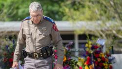 Penegak Hukum Texas Dinilai Lambat Serbu Pelaku Penembakan di SD