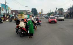 Viral Konvoi Pemotor Bawa Poster Kebangkitan Khilafah di Brebes, Ini Reaksi Aktivis dan Polisi<