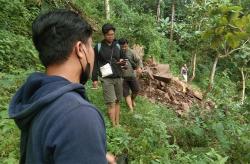 Pulang Merumput, Warga Kulonprogo Tewas Tertimbun Longsoran Tebing