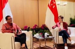 Temui Menkominfo Singapura, Sandiaga Uno Bahas Konektivitas dan Digitalisasi UMKM Ekraf<