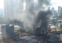 Rumah di Karet Setiabudi Terbakar, Asap Hitam Membubung Tinggi 