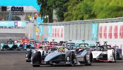 Aksi Pembalap Jaguar TCS Mitch Evans Juara 1 Formula E Jakarta