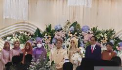 Momen Presiden Jokowi Hadiri Pernikahan Anak Guru Mengajinya di Sukoharjo<