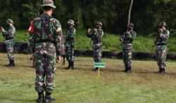 Asah Naluri Tempur, Prajurit Korem Makutarama Digembleng Latihan Menembak