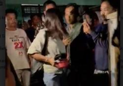 Diduga Punya 2 Suami, Ibu 4 Anak di Kuansing Diusir Paksa Warga 