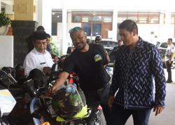 Wali Kota Kediri Berangkatkan Komunitas Dolan Numpak Vespa ke Vespa World Day 2022 di Bali