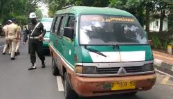 55 Kendaraan Umum dan Barang Dirazia Petugas Gabungan di Cimahi, 1 Angkot Dikandangkan