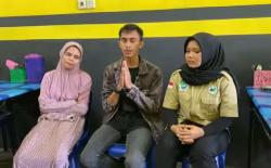 Pria yang Viral Ditarik Orang Utan Minta Maaf, Ngaku Bikin Konten<