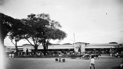 12 Stasiun Kereta Api Terbesar di Indonesia, Nomor 4 Punya Bel Kedatangan yang Unik