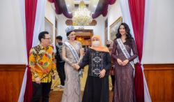 Gubernur Khofifah Minta Runner Up 2 Putri Indonesia 2022 Ikut Promosikan Pariwisata Jatim<