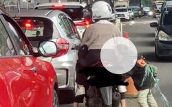 Viral 2 Bocah Gerayangi Bokong Penumpang Motor di Bawah Flyover Pasupati Bandung