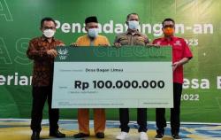 Mampu Cegah Karhutla, Desa di Riau Ini Dapat Hadiah Rp100 Juta<