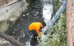 Malu Melahirkan di Luar Nikah, Perempuan Ini Buang Bayi ke Saluran Air