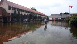 Nasib Pelajar SMAN 4 Tangsel, Sudah Dua Pekan Lebih Sekolah Terendam Banjir