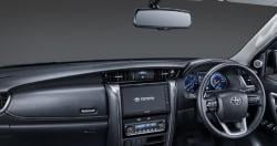 Dasboard Mobil Kotor dan Kusam, Gunakan 7 Bahan Ini agar Kembali Kinclong 