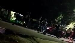 Gerombolan Bermotor di Cimahi Bikin Ulah, Bakar Motor dan Aniaya Warga<
