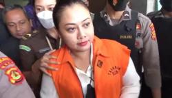 Eks Bupati Tabanan Wiryastuti Dituntut 4 Tahun Penjara dan Pencabutan Hak Politik