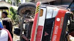 Mobil Damkar di Aceh Terbalik saat Menuju Lokasi Kebakaran, Petugas Pemadam Tewas<