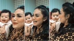 Jadi Baby Sitter Ameena, Ternyata Ini yang Dilakukan Nenek Cantik Krisdayanti 