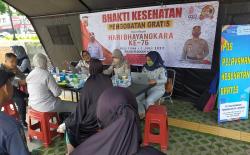 HUT ke-76 Bhayangkara, Polres Kota Bogor Gelar Pengobatan Gratis untuk Masyarakat di Alun-Alun