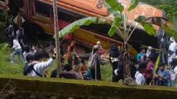 Kecelakaan Bus Tabrak Belasan Kendaraan di Tabanan, 1 Tewas, 8 Luka-Luka<