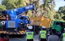 Jalur Denpasar-Gilimanuk Macet Total 10 Jam Gegara Truk Kontainer Melintang