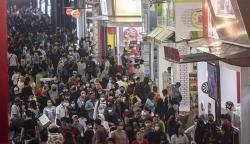 Pengunjung Padati Jakarta Fair 2022