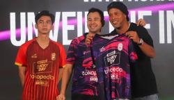 Ronaldinho - Raffi Ahmad Kenalkan Jersey Baru RANS Nusantara FC